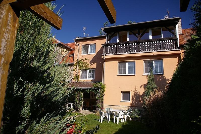 V Aleji - ubytování v soukromí Valtice Exterior foto
